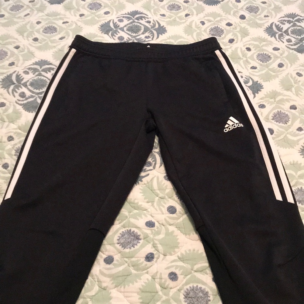 Women’s Adidas jogger pants